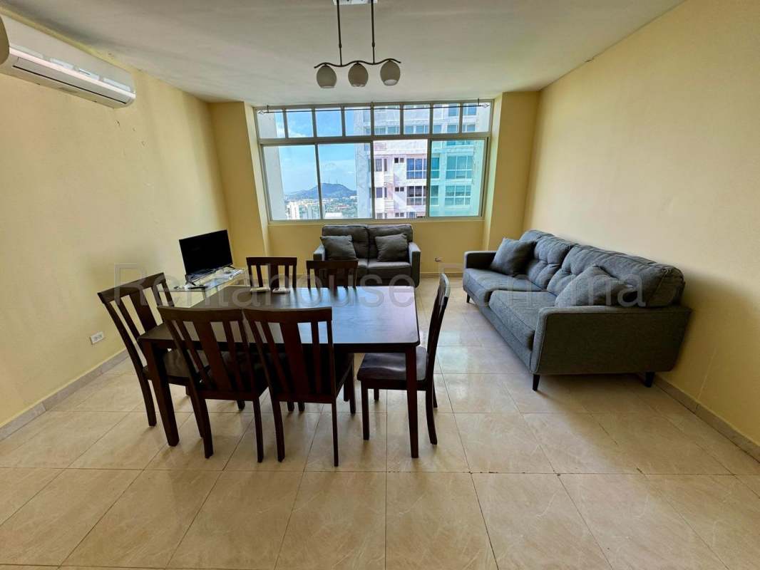 Outdoor swimming pool jacuzzi terrace at PH Edison Park Panama City skyline view