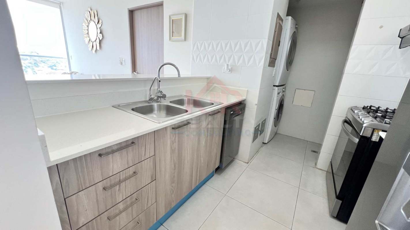 Furnished bedroom with split AC, closet, panoramic city view PH Vivendi Green Panama