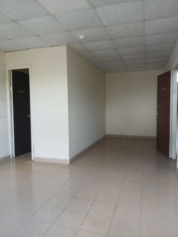 Small internal office inside warehouse for rent in Villa Zaita Commercial Park Panama