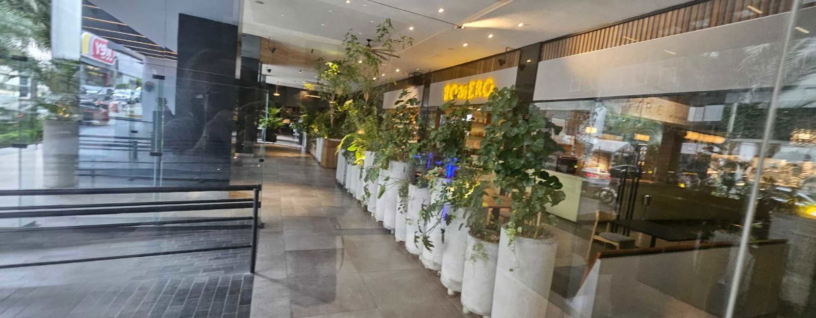 Modern bedroom with built-in closets and city view in PH Nuovo Bella Vista Panama