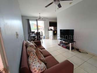 Contemporary kitchen with granite countertop and stainless steel appliances house La Arboleda Panama