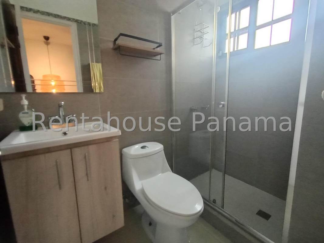 Multipurpose room for gym with equipment and dividers in Villa Zaita house