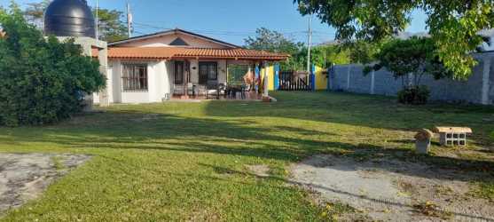 Covered terrace with hammocks and barbecue Playa Malibu