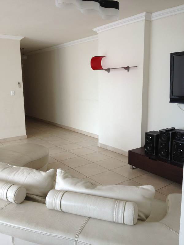 Hallway with mirrored doors, tile flooring at PH Cangrejo Suites Panama