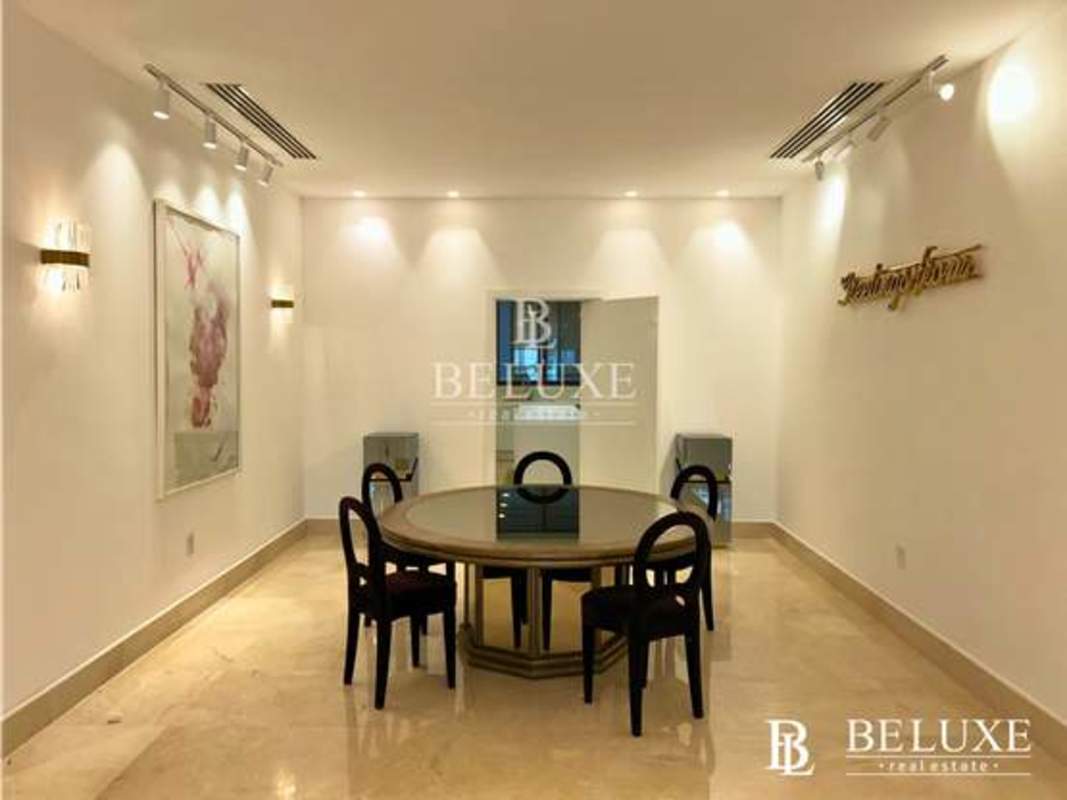 Large balcony with panoramic oceanfront and marina views PH Garden Ocean Reef Panama City