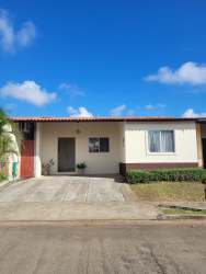 Bright open living room with ceiling fan and ceramic tile floor in La Arboleda Los Cedros La Chorrera