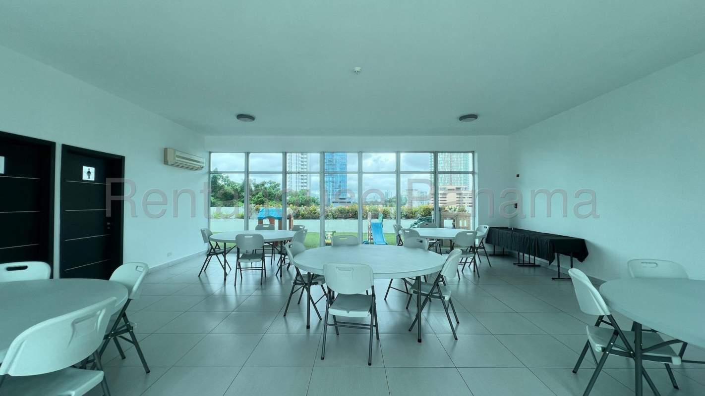 Bedroom with panoramic views city and ocean PH Moon Tower Panama