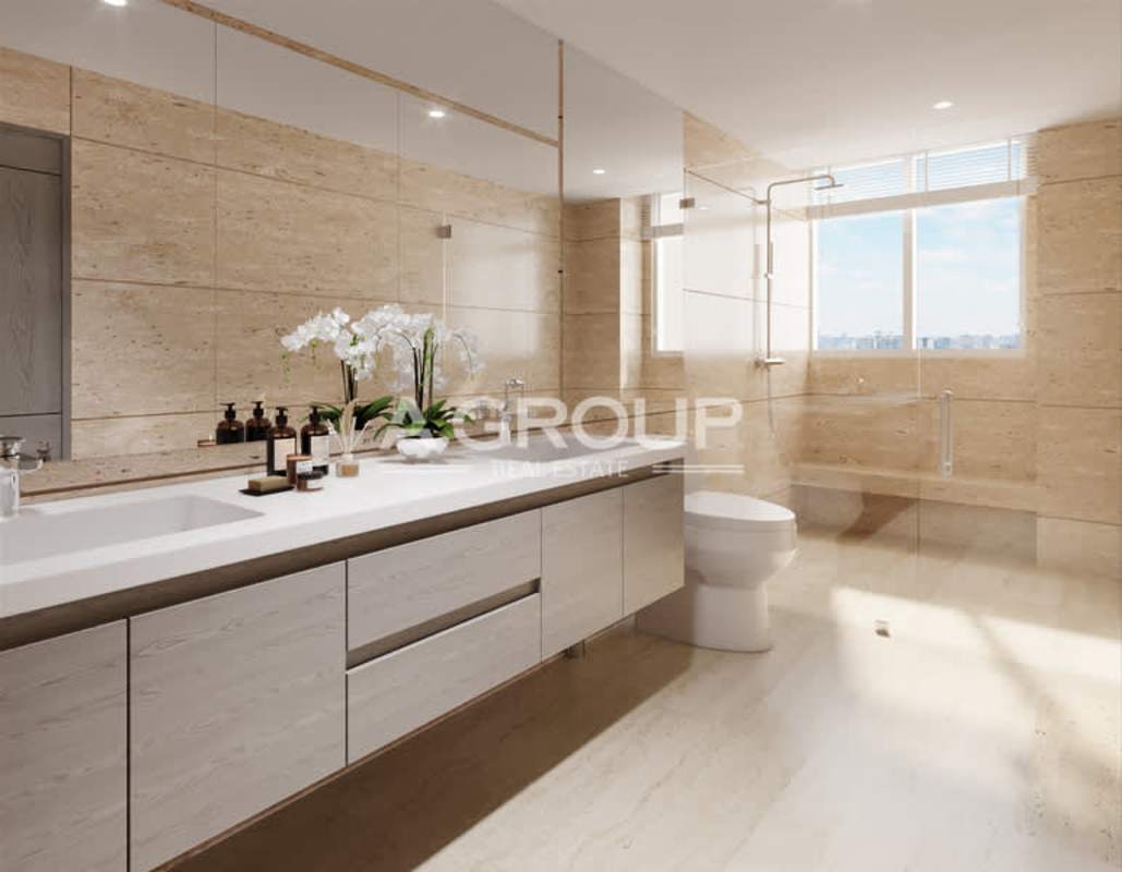 Contemporary large bathroom with double sinks and walk-in shower at PH Celeste in Santa María Panama