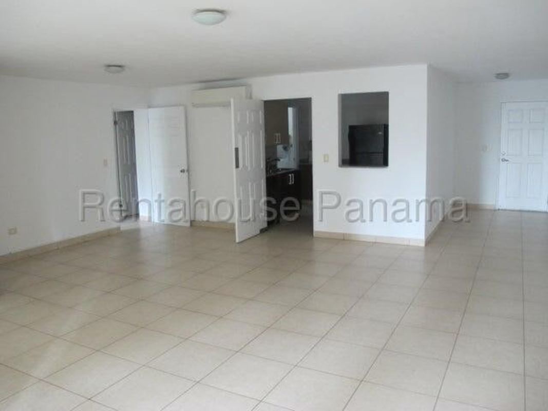 Closed kitchen with granite countertop and appliances PH Costa del Este Panama City