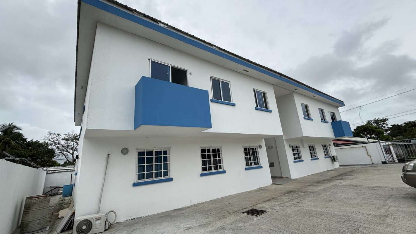 Exterior facade of new PH Villa Lua Santa Elena La Siesta Tocumen Panama