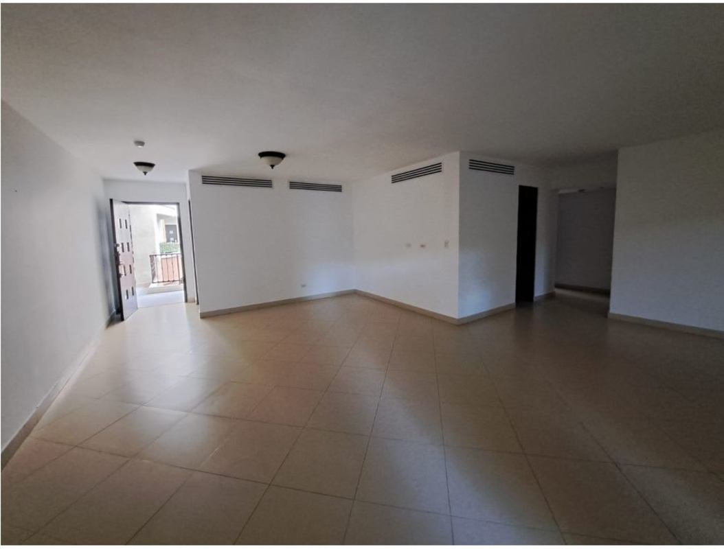 Open kitchen with granite countertops and appliances in Embassy Club Clayton Panama