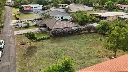 Prime vacant plot in quiet downtown residential neighborhood Herrera Panama