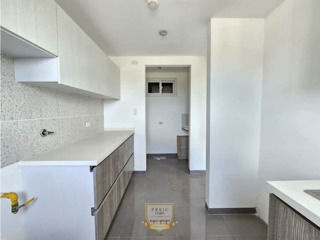 Minimalist kitchen with cabinets backsplash PH Colinas de la Riviera Panama