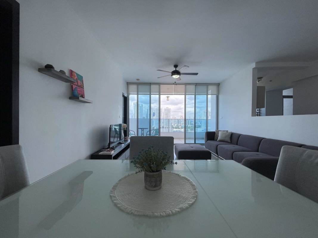 Furnished 1BR Apartment with Ocean View Balcony | San Francisco Panama