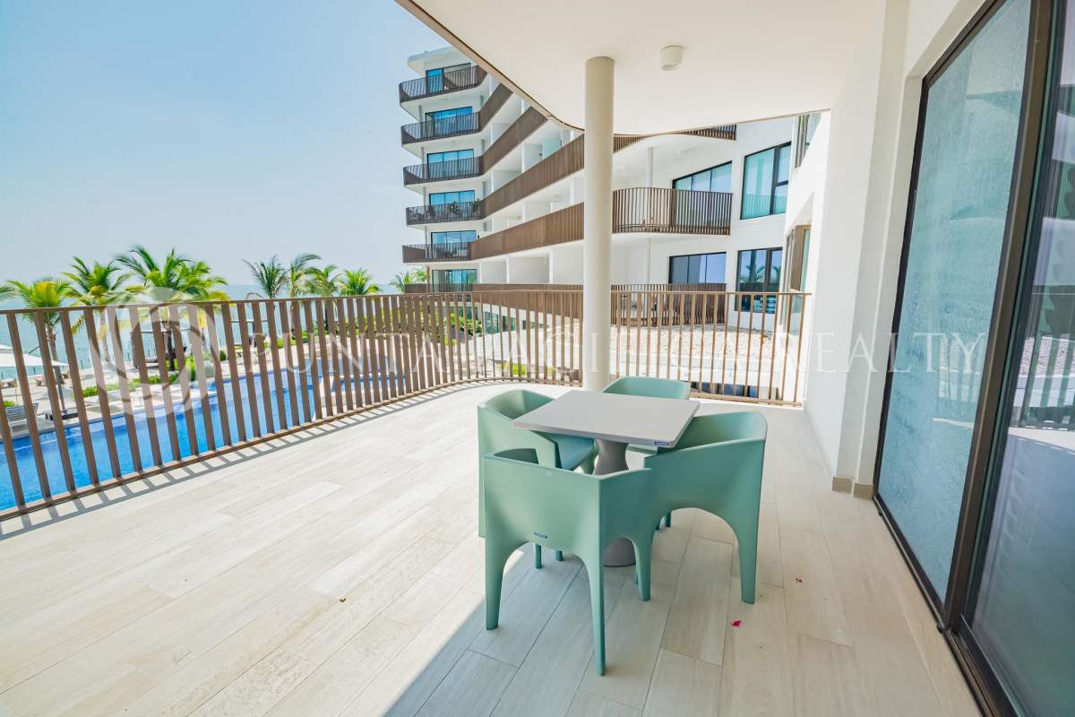 Bright master bedroom with ocean views, large closet in luxury condo Punta Pacifica Panama