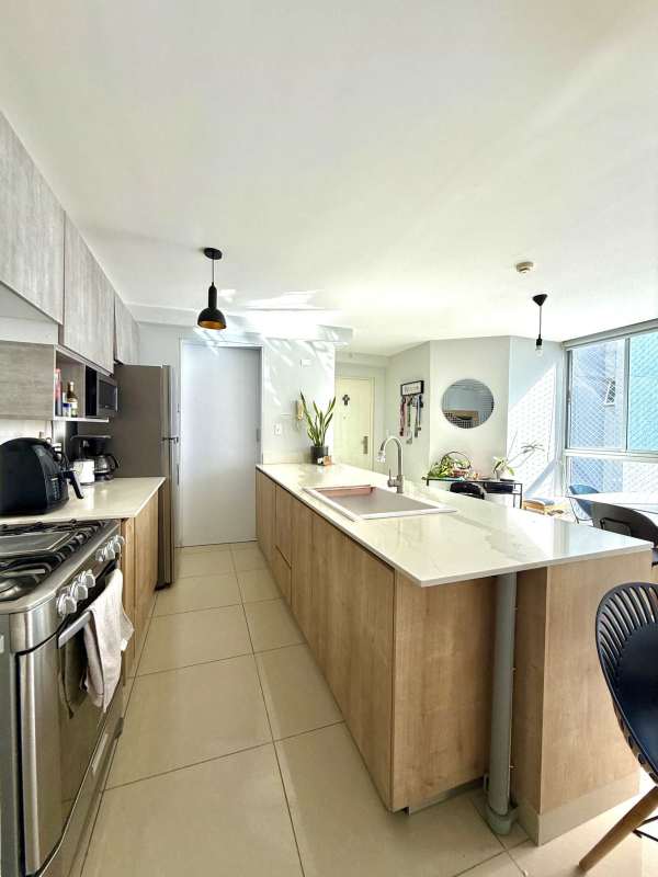 Main bedroom en-suite bathroom panoramic view PH Coral Tower San Francisco Panama