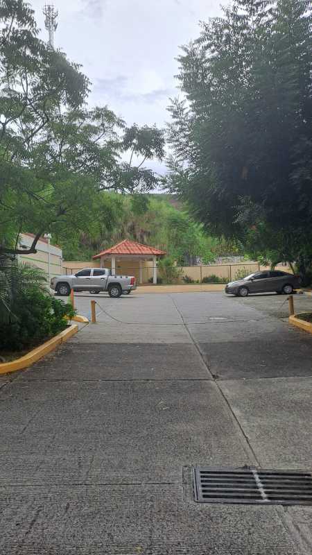 Outdoor parking lot with security gatehouse at PH Mallorca Park Garden Los Andes Panama