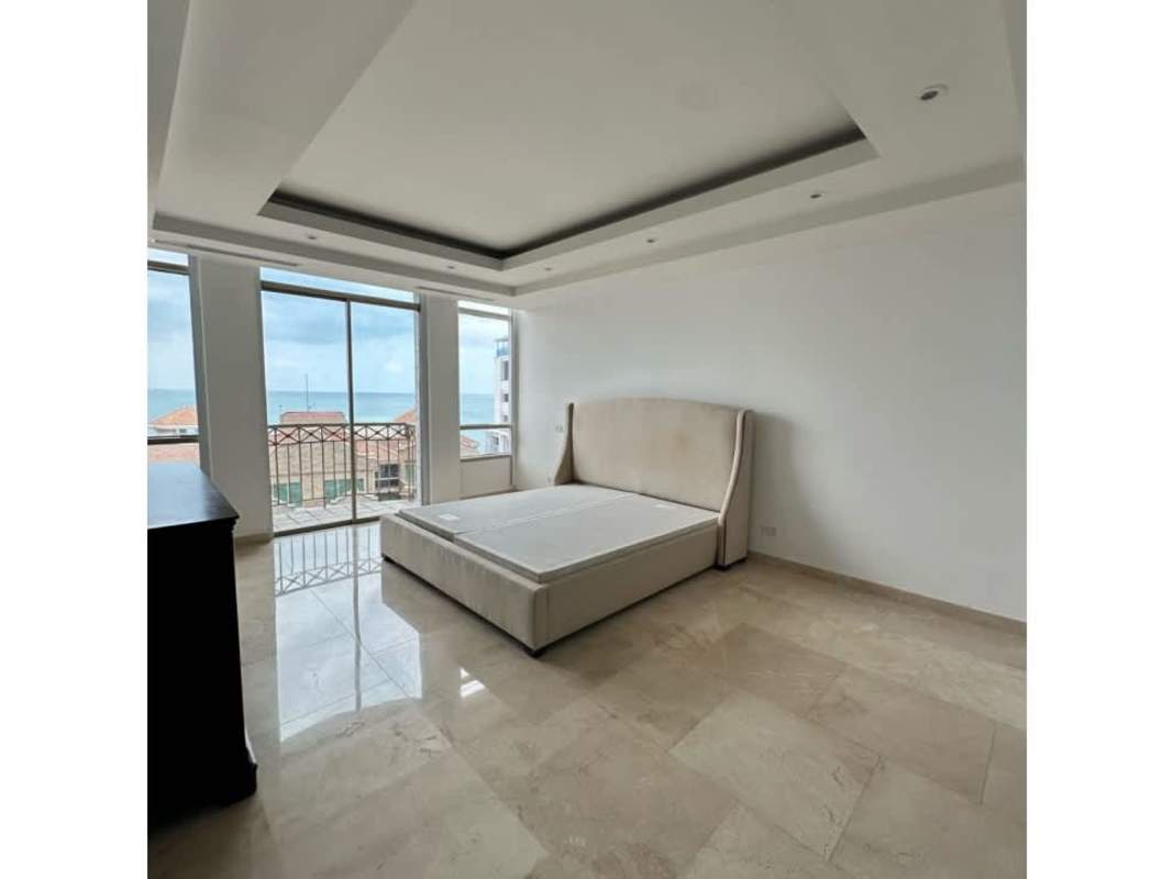 Luxury master bathroom Jacuzzi stone tiles double sink PH Pacific Point Punta Pacifica