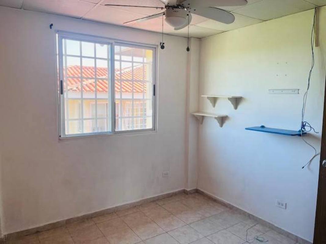 Unfurnished bedroom with tiled floor and window in PH Cantabria V Don Bosco Panama