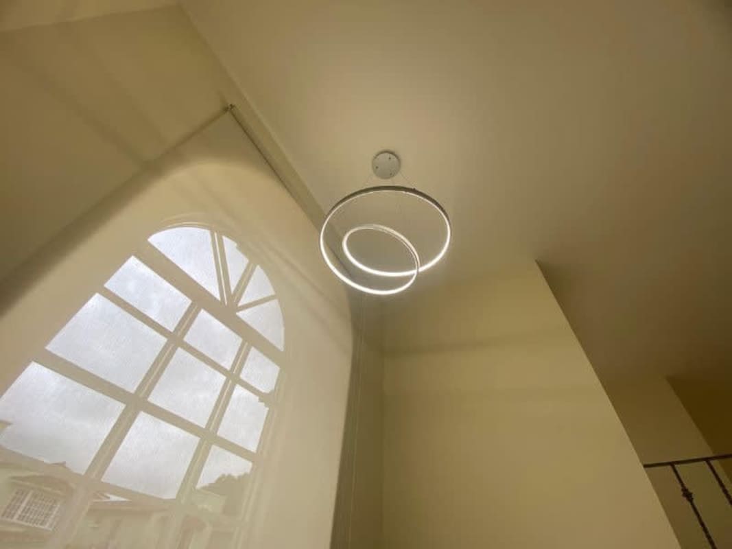 Renovated bedroom with natural light, built-in closet, and AC in Albrook Gardens Clayton Panama