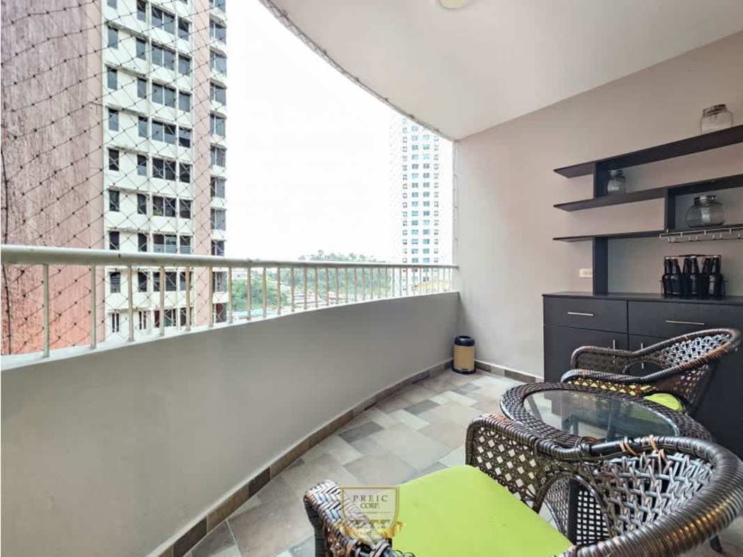 Modern kitchen with granite countertops stainless steel appliances PH Royal Hill Villa de las Fuentes