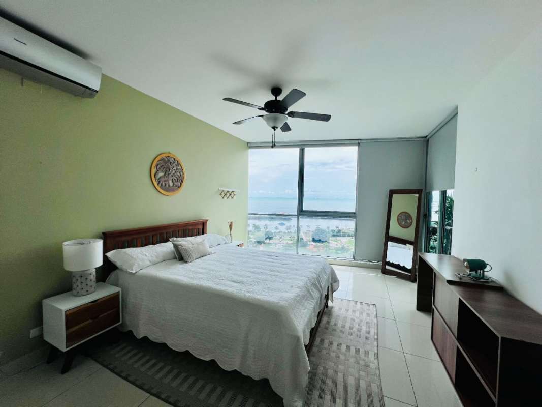 Skyline and bay views from high floor apartment balcony PH Allure Panama City
