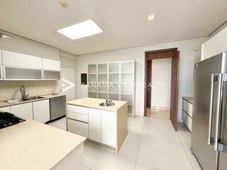 Condominium Apartment for Sale in Santa María - 3 bedrooms