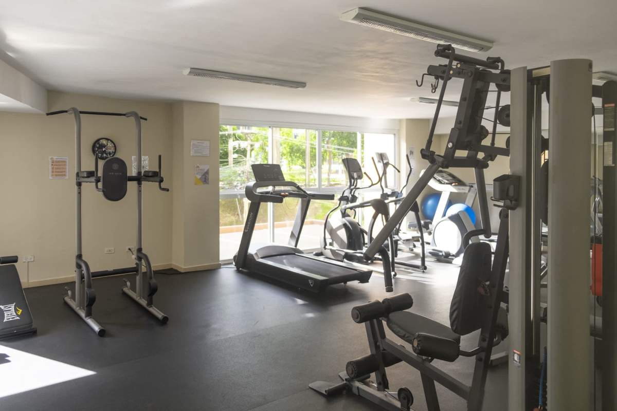 Swimming pool area with sundeck and city views in PH El Cangrejo Loft Tower Panama