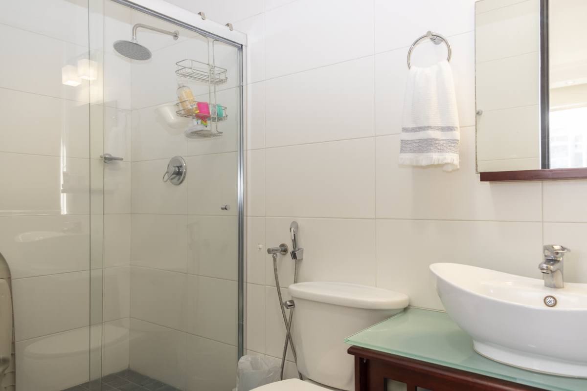 Open mezzanine level with family den or home office space in El Cangrejo Loft for sale