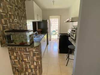 Front porch with garden and window view of house for rent in La Arboleda Arraiján Panama