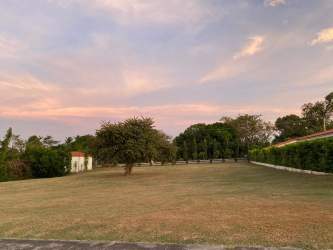 Punta Barco Village level beach lot with landscaped surroundings Panama Oeste for sale