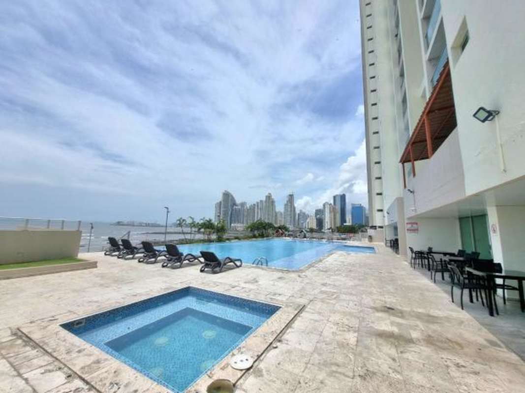 Fully equipped modern kitchen with granite countertops in oceanfront condo Panama