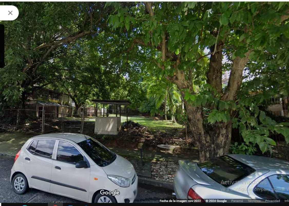 Overview aerial of development parcels with labeled streets in El Cangrejo Panama