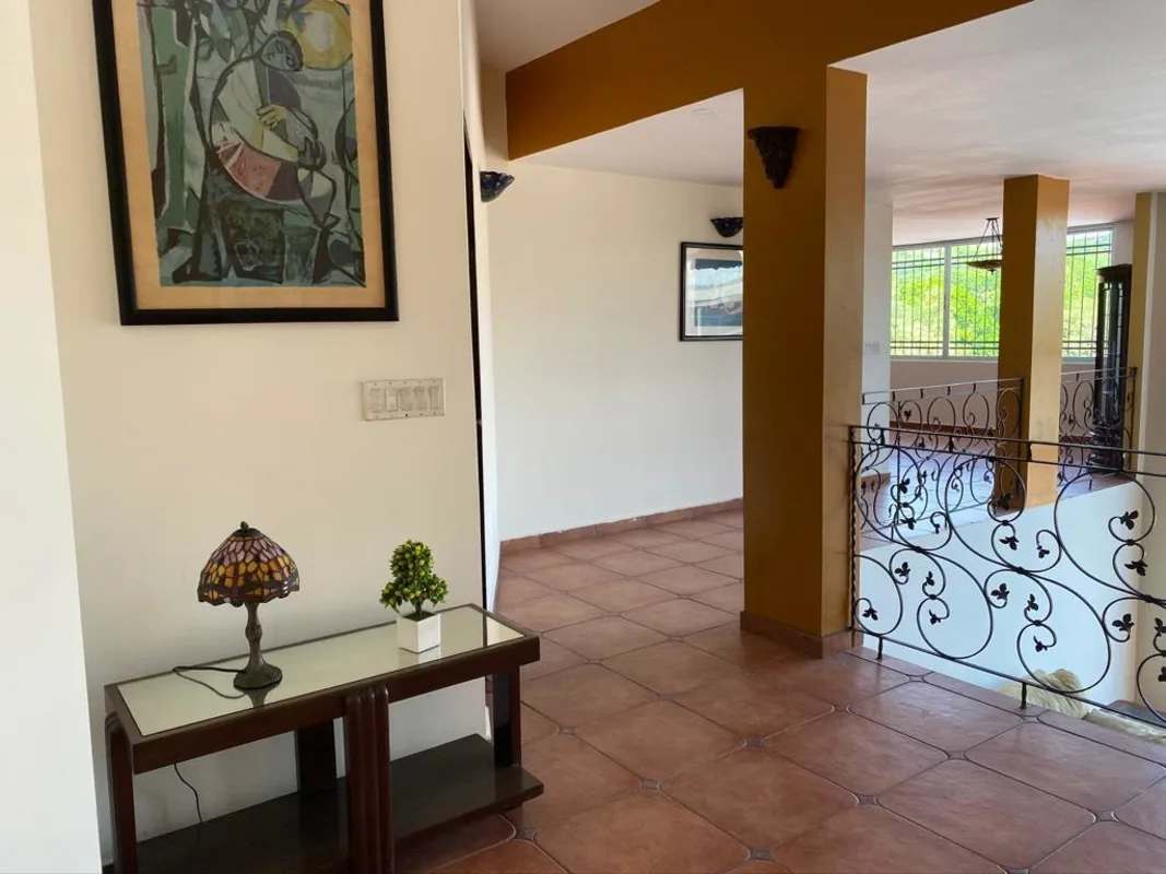 Spacious 3-Level House with Terrace Villa de las Fuentes