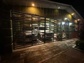 Private backyard with covered terrace ideal for BBQs in Praderas del Campo Panama