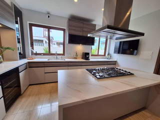 House for Sale in Costa Sur - 4 bedrooms