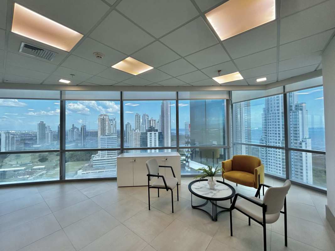 Furnished 258m² Office on High Floor at PH Financial Park, Costa del Este