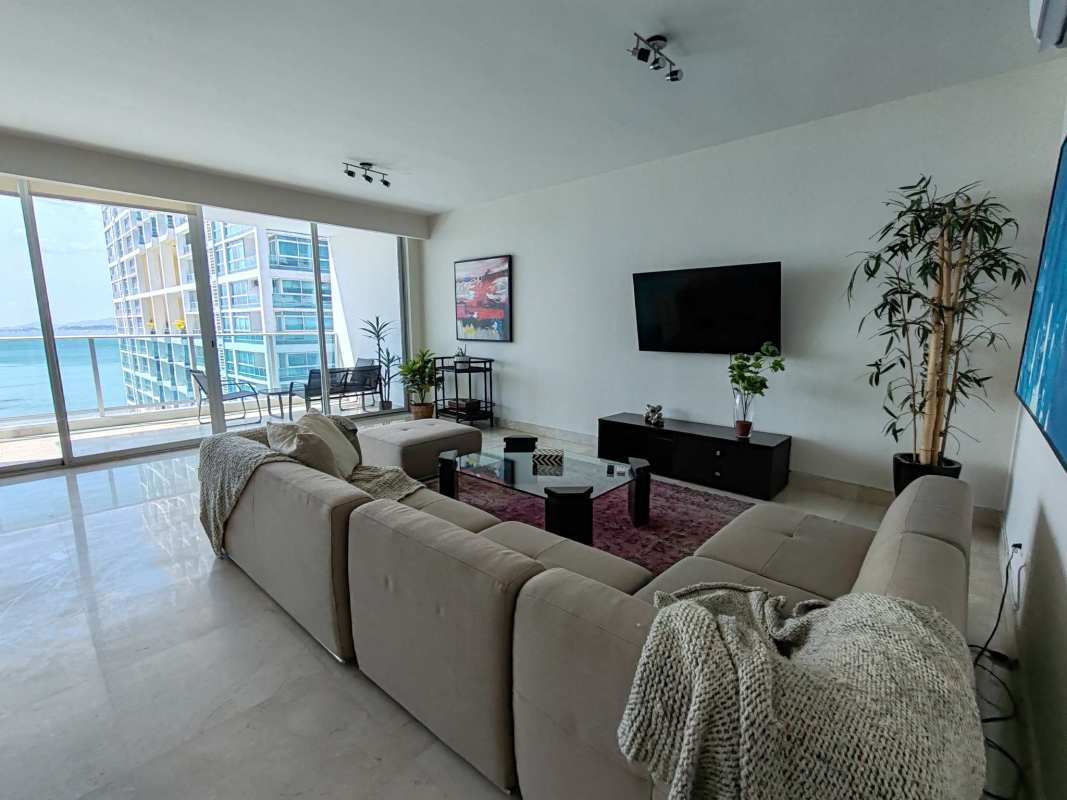 Spacious granite kitchen with stainless appliances Marbella Tower Panama