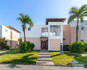 Villa for Sale in Antón - 3 bedrooms