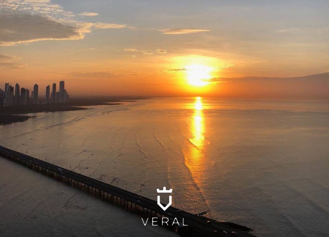 Rooftop terrace with pergolas, sitting areas, ocean and city views at PH Le Mare Coco del Mar