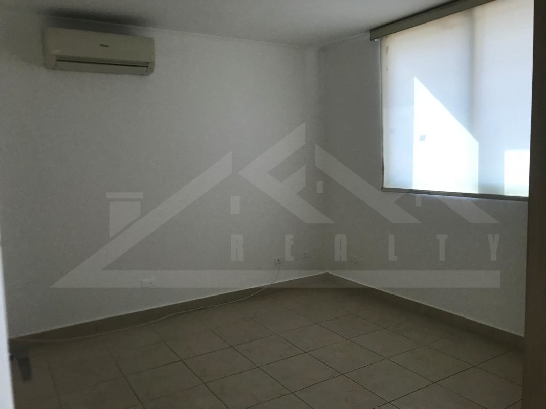 Private balcony with city views at PH Villa de las Fuentes apartment for sale Panama City