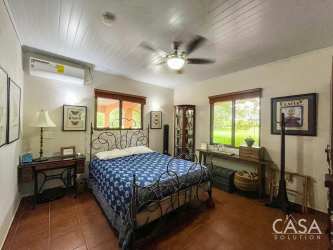 Large living space with ceiling fans, tile floors, open layout countryside home Chiriquí