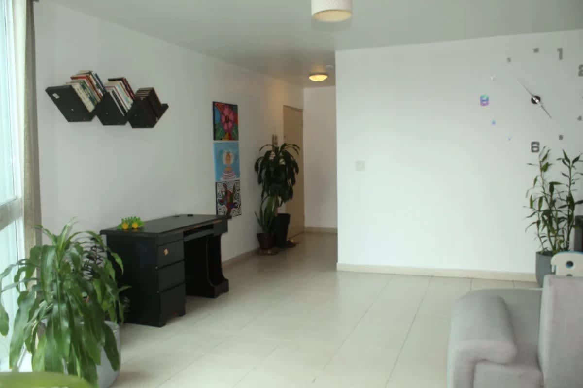 Dining space with city and ocean views, open concept apartment for sale PH Vista Balboa Avenida Balboa Panama