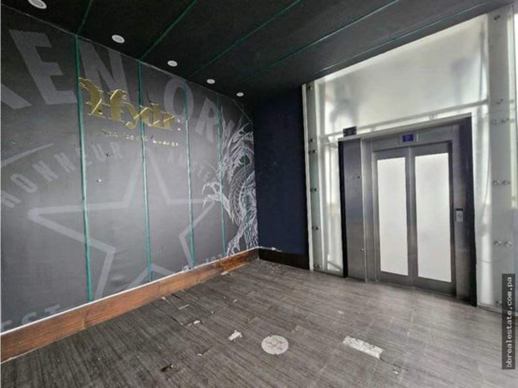 Rooftop Commercial Space for Lease Avenida Balboa in Bella - View 2