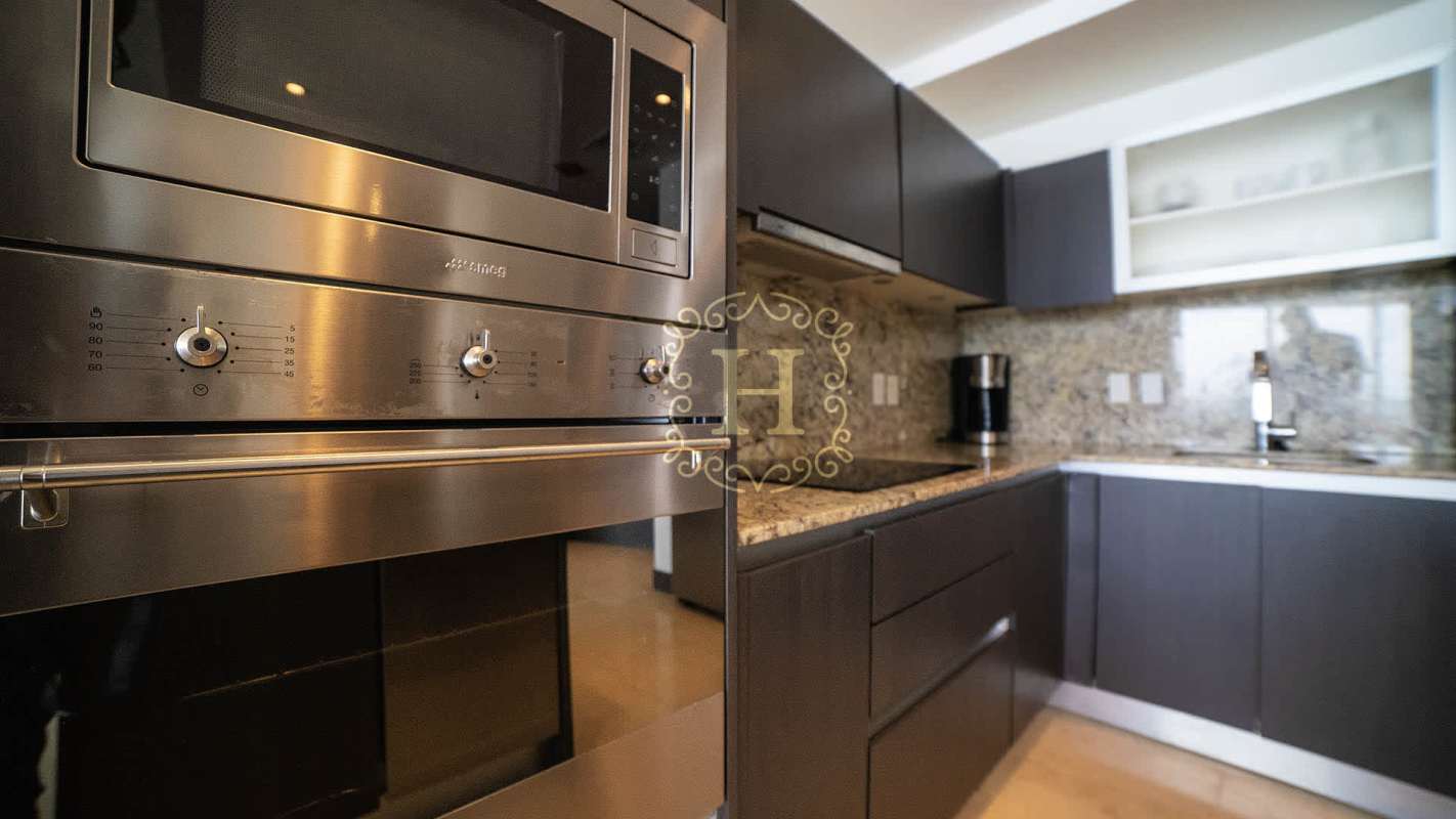 Luxury bathroom with marble finishes and bathtub in JW Marriott Panama