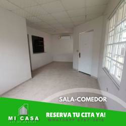 Large living dining area with tile floors and AC in rental house Penonomé