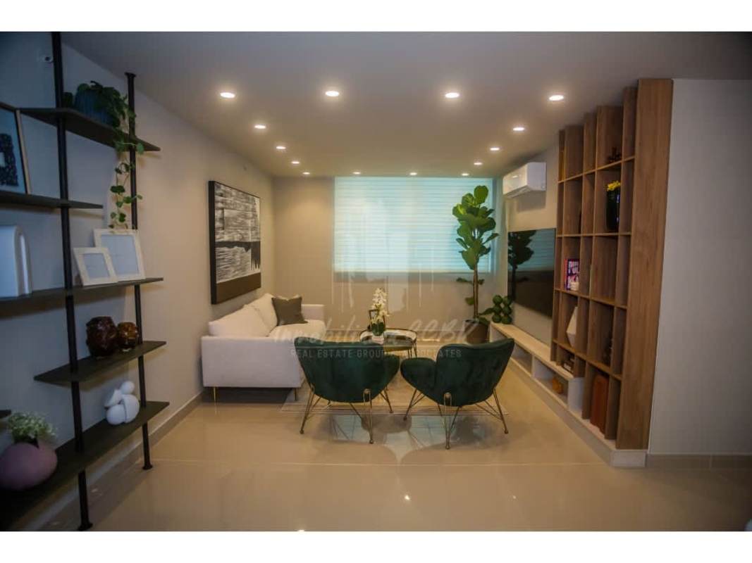 Kitchen with granite countertops and cabinetry in PH Lemon Tower Calle 50 Panama City