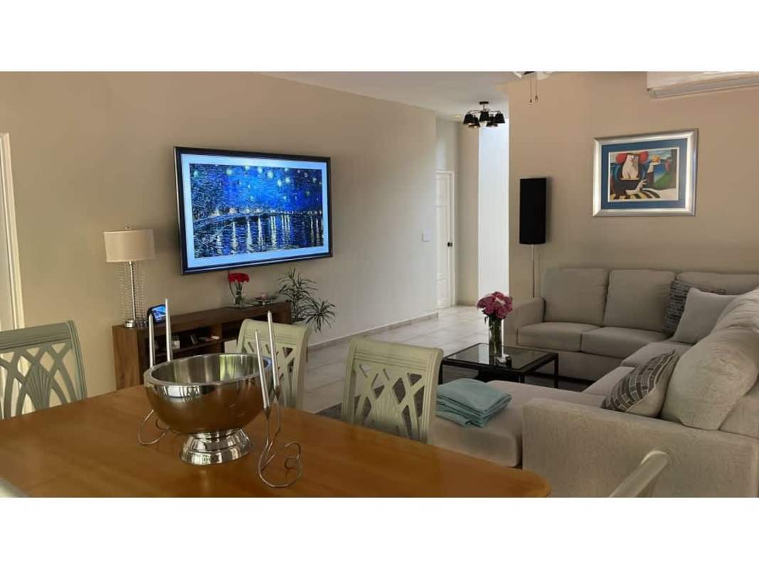 Spacious covered terrace overlooking garden in house rental PH Clayton Village Clayton Panama