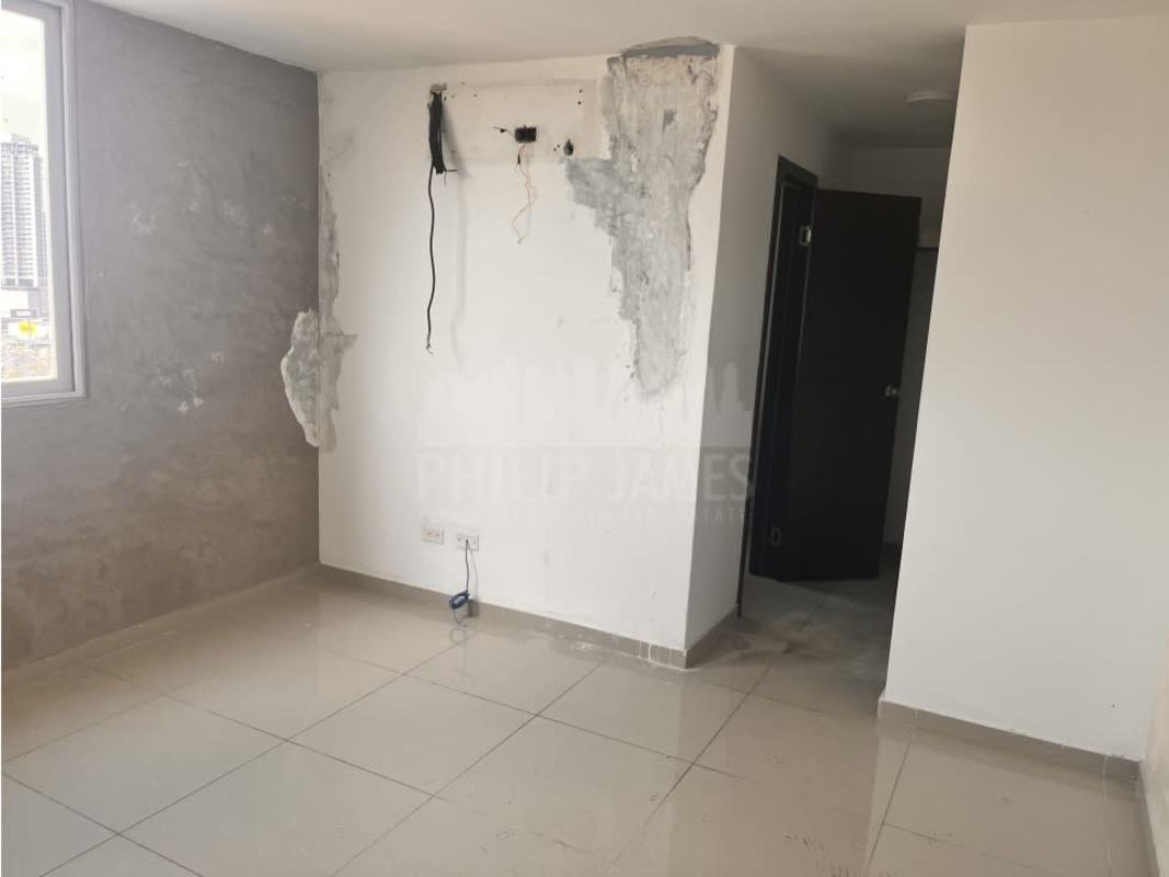 Spacious bedroom with built-in closet and city view at PH Delavista Carrasquilla Panama