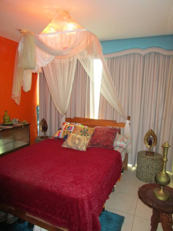 Second bedroom with closet and window in PH Central Park high-rise Panama City